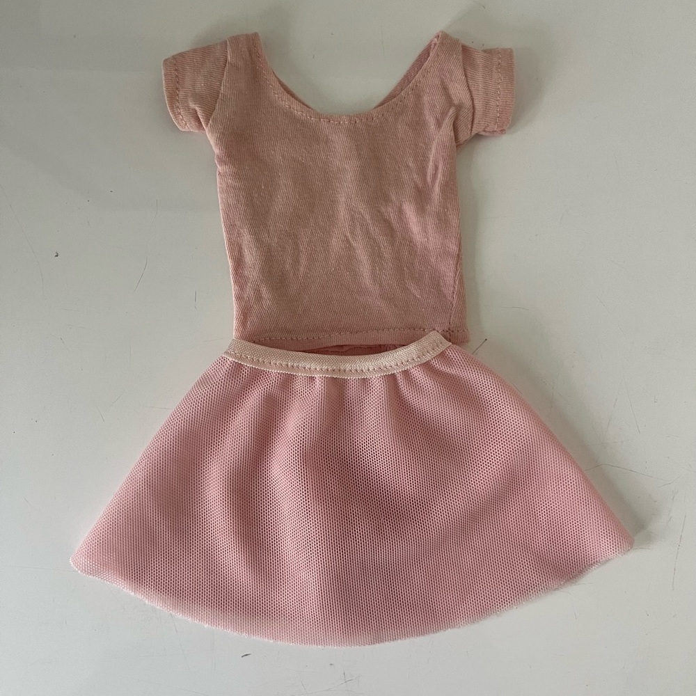 Hazel Village  Ballet Tee and Tutu Skirt Doll clothes - excellent condition